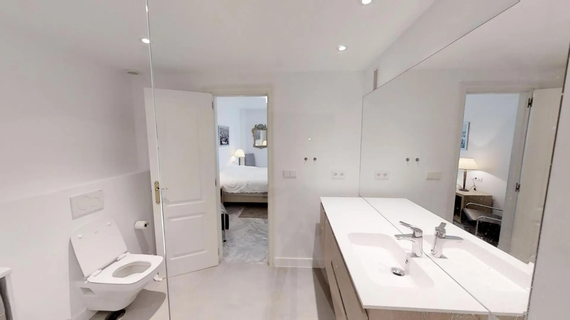 Modern Coastal Apartment Near Puerto Banus Marbella
