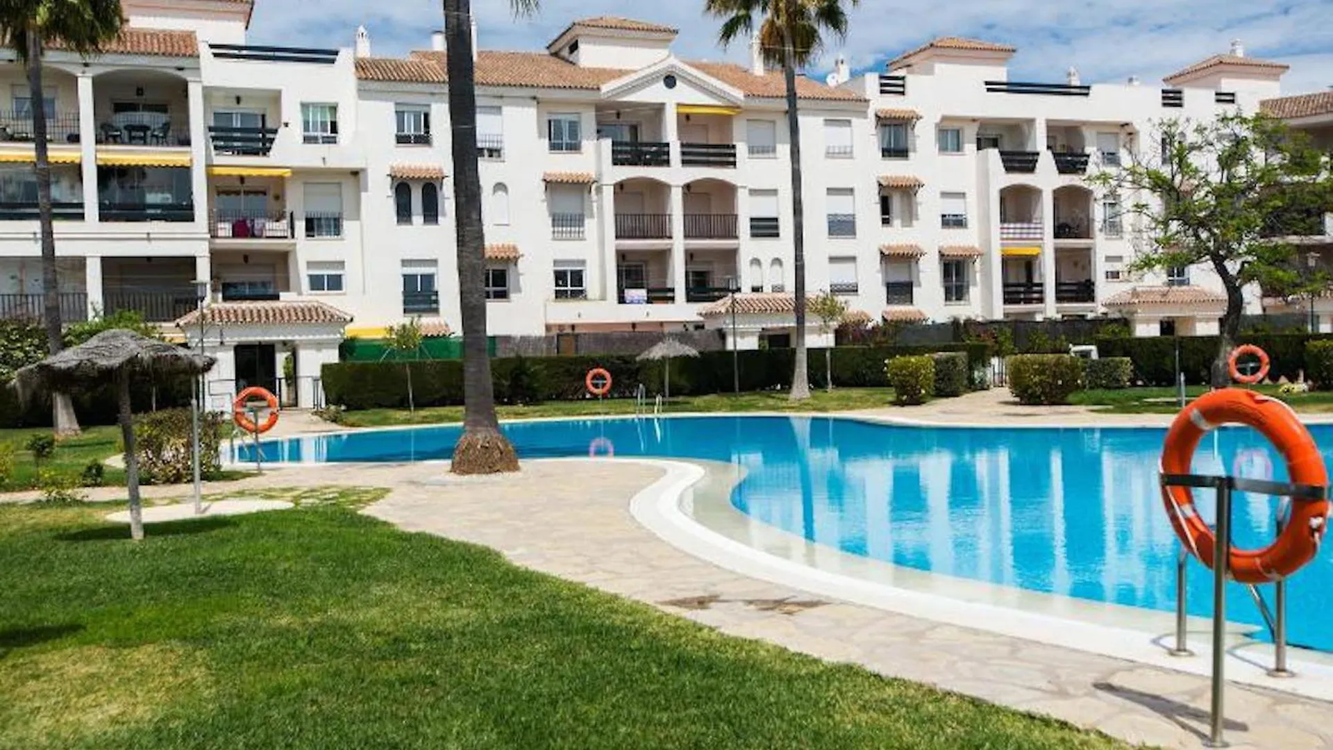 Modern Coastal Apartment Near Puerto Banus Marbella