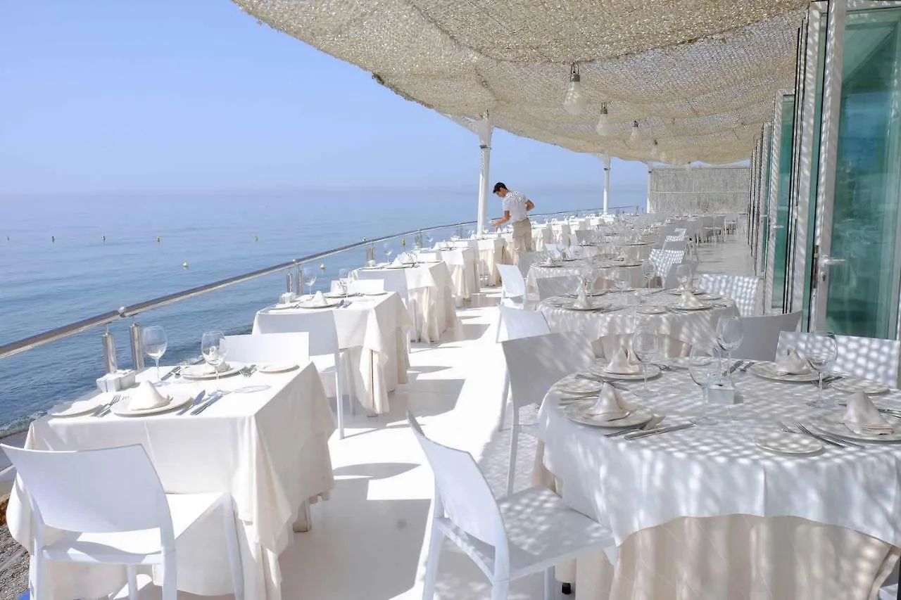 Modern Coastal Apartment Near Puerto Banus Marbella